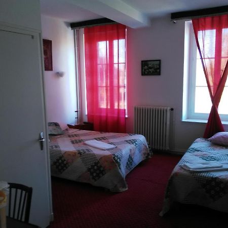Le Relais De La Marche Otel Aigurande Dış mekan fotoğraf